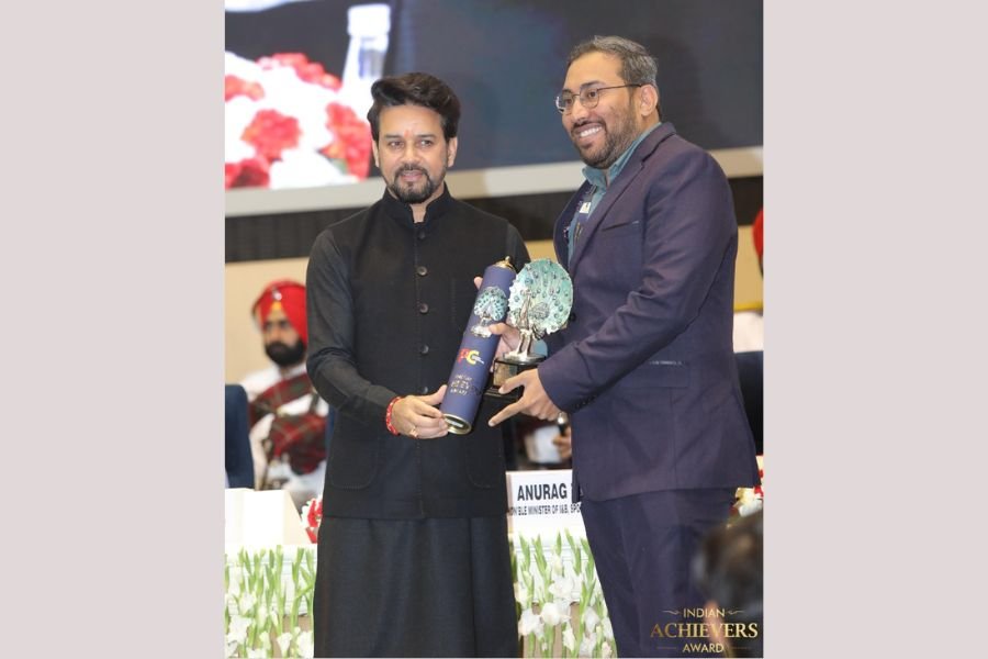 Anurag Thakur awards R Vishnu Prassad as the most distinguished scientist of the year 2022