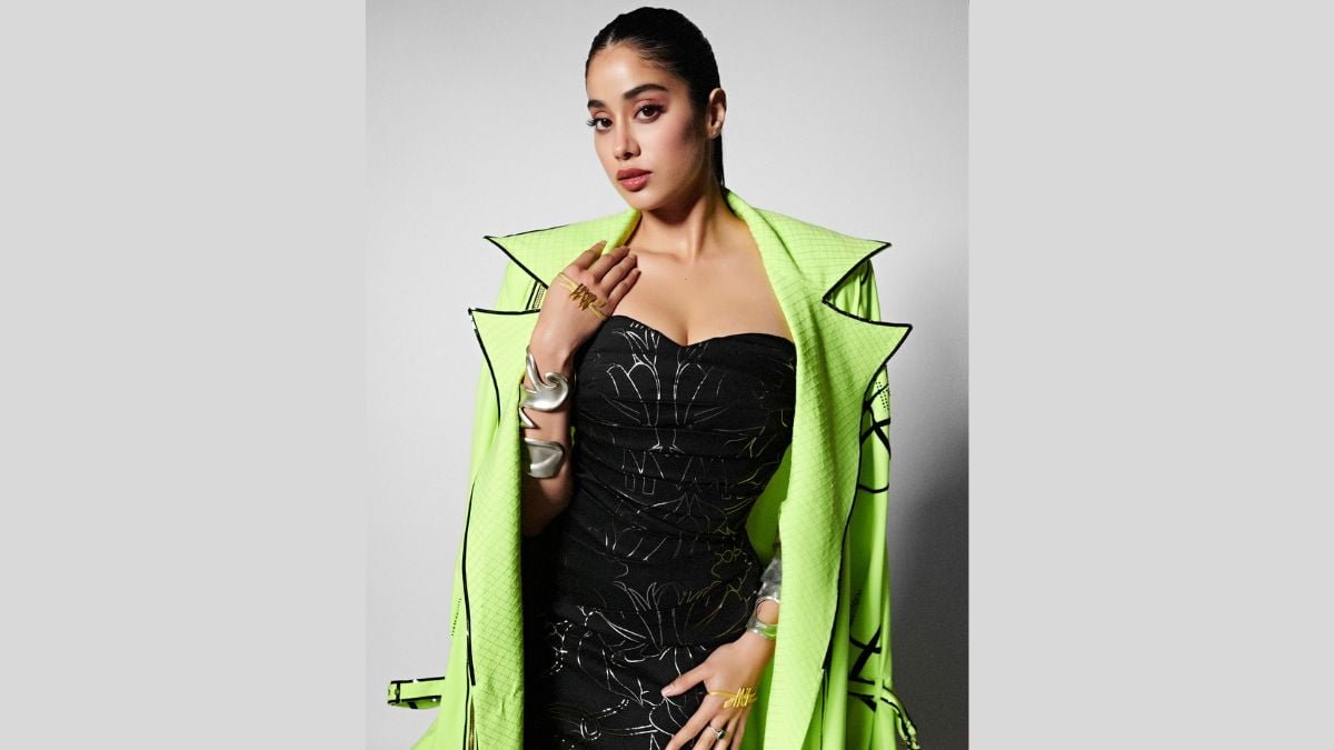Showstopper Janhvi Kapoor steals the show