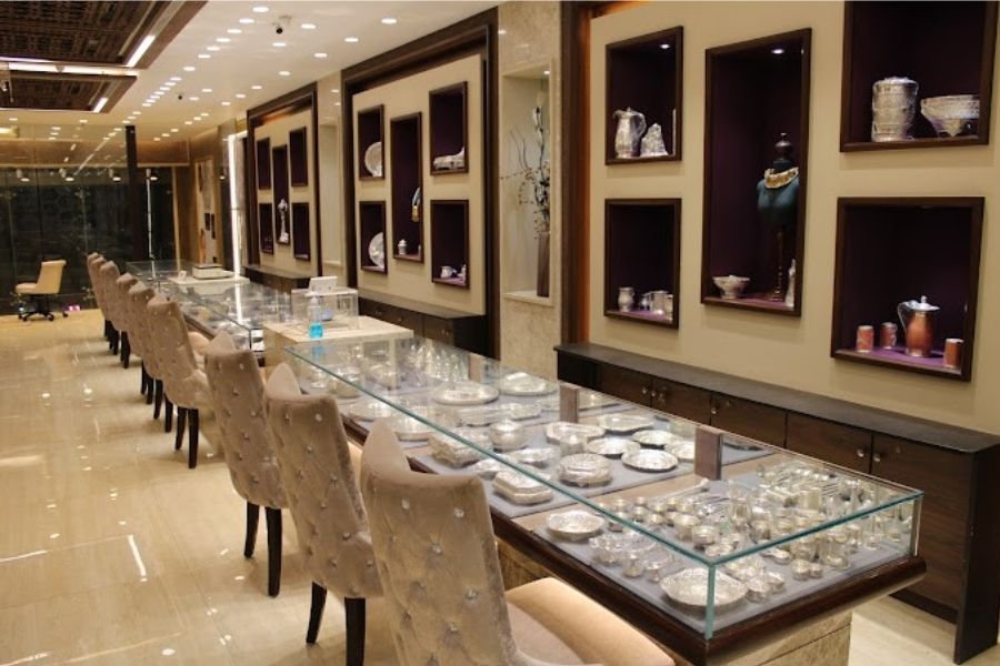 Sumangal Jewellers: Weaving Tradition and Elegance for Over Five Decades