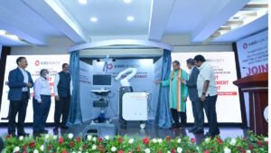 Shashi Tharoor Unveils Advanced Robotic System at KIMSHEALTH