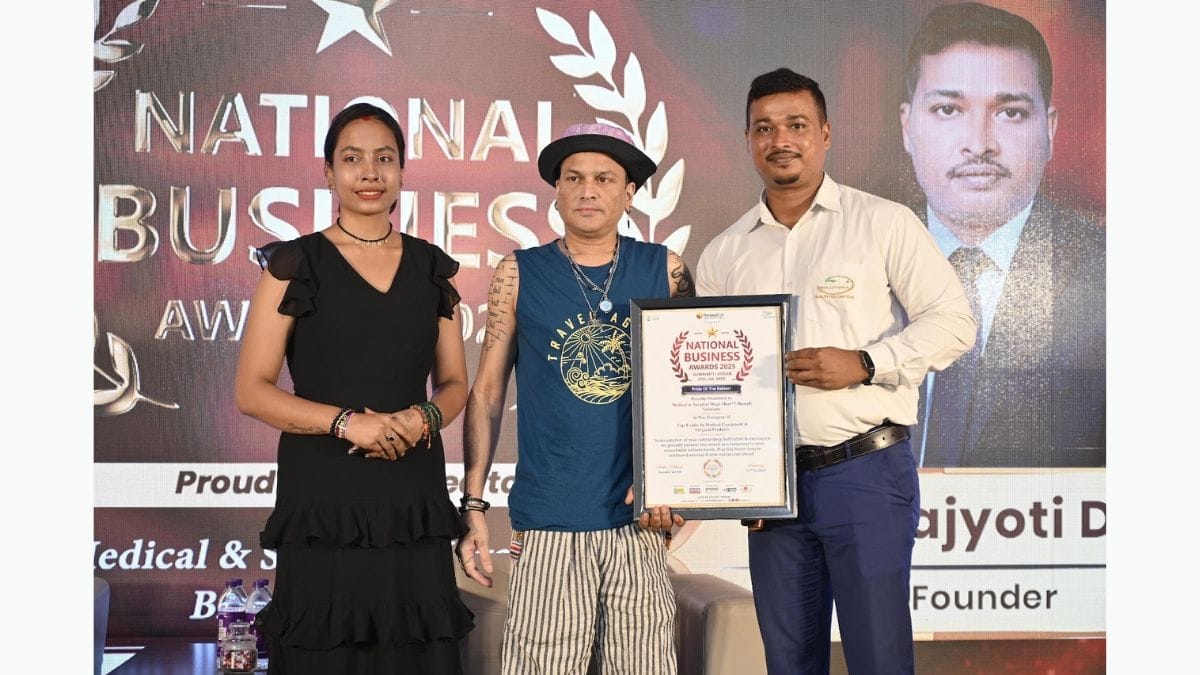 Biswajyoti Das Recognized as Top Trader In Medical Equipment and Surgical Products at National Business Awards 2025 Biswajyoti Das