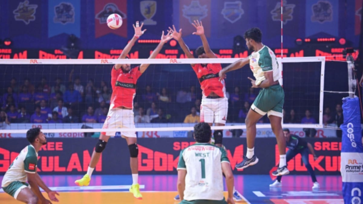 Bengaluru Torpedoes Edge Calicut Heroes in Five-Set PVL Battle Torpedoes