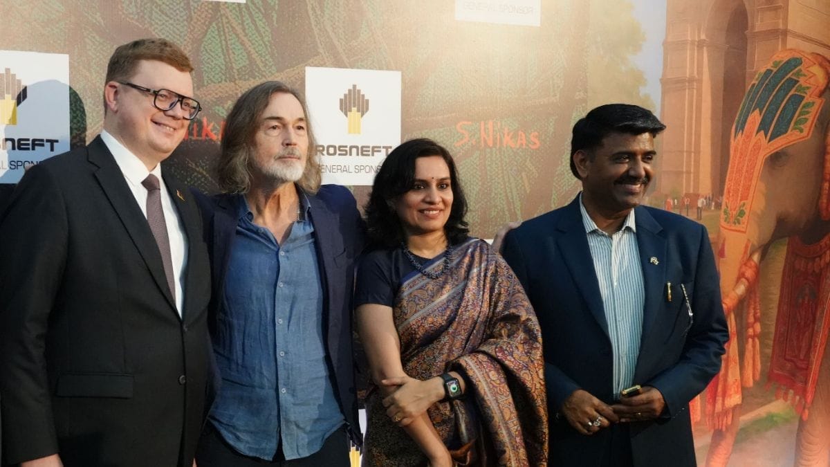 Nikas Safronov’s Dream Vision Captivates Mumbai – 100,000 Visitors Celebrate Russian Art in India Dream Vision in Mumbai: Over 100,000 Visitors & a Triumph of Russian Art in India